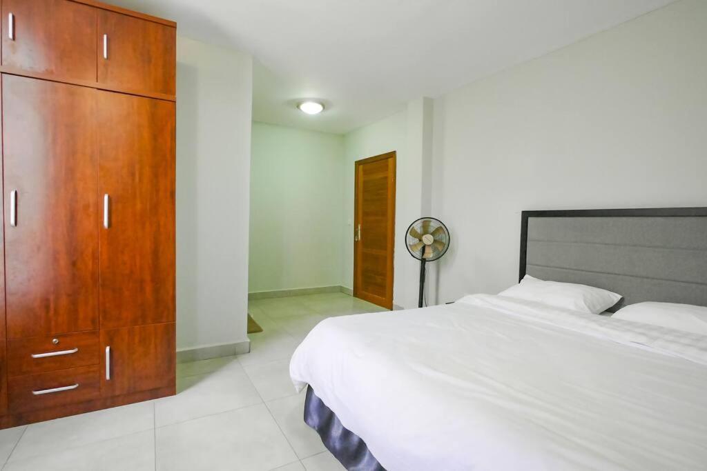 Ultra Modern Apartment In Nyarutarama Kigali Kültér fotó