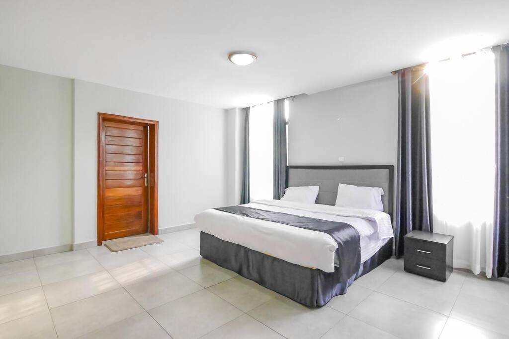 Ultra Modern Apartment In Nyarutarama Kigali Kültér fotó
