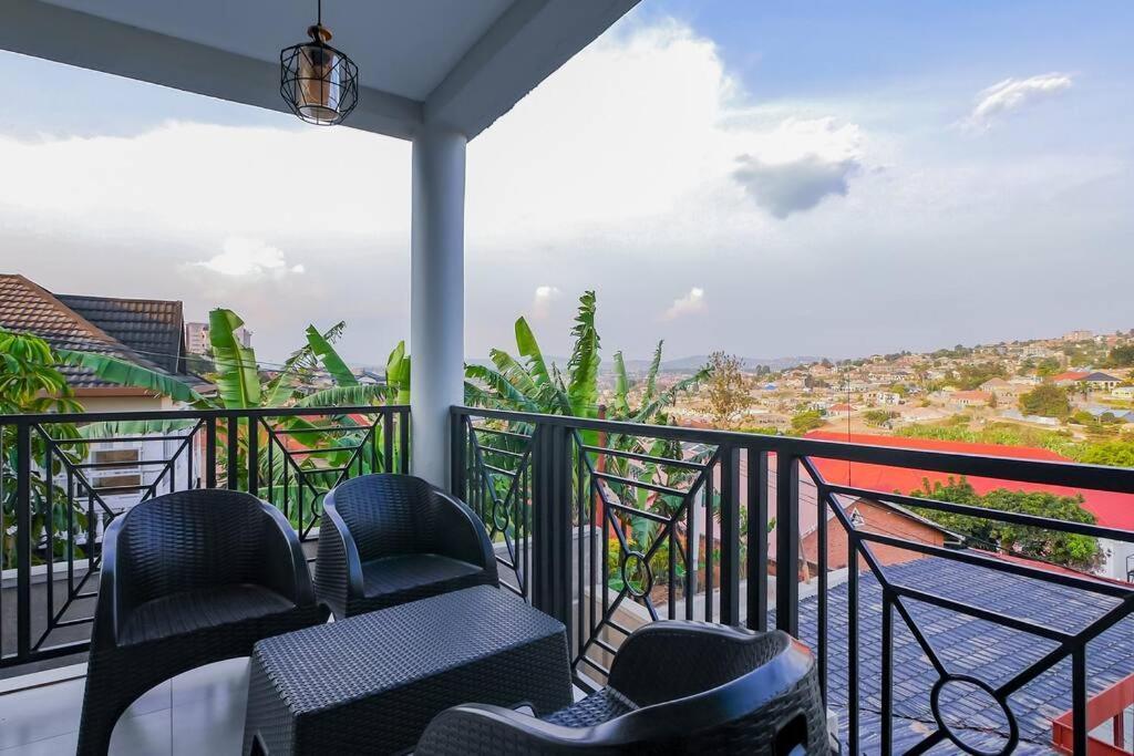Ultra Modern Apartment In Nyarutarama Kigali Kültér fotó
