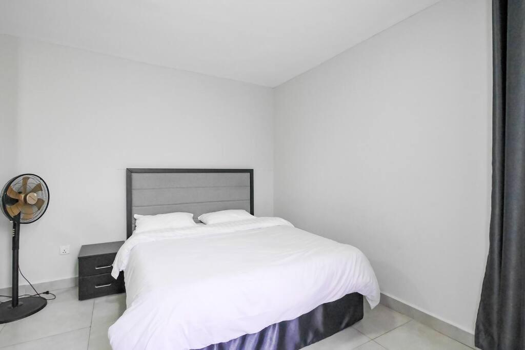 Ultra Modern Apartment In Nyarutarama Kigali Kültér fotó