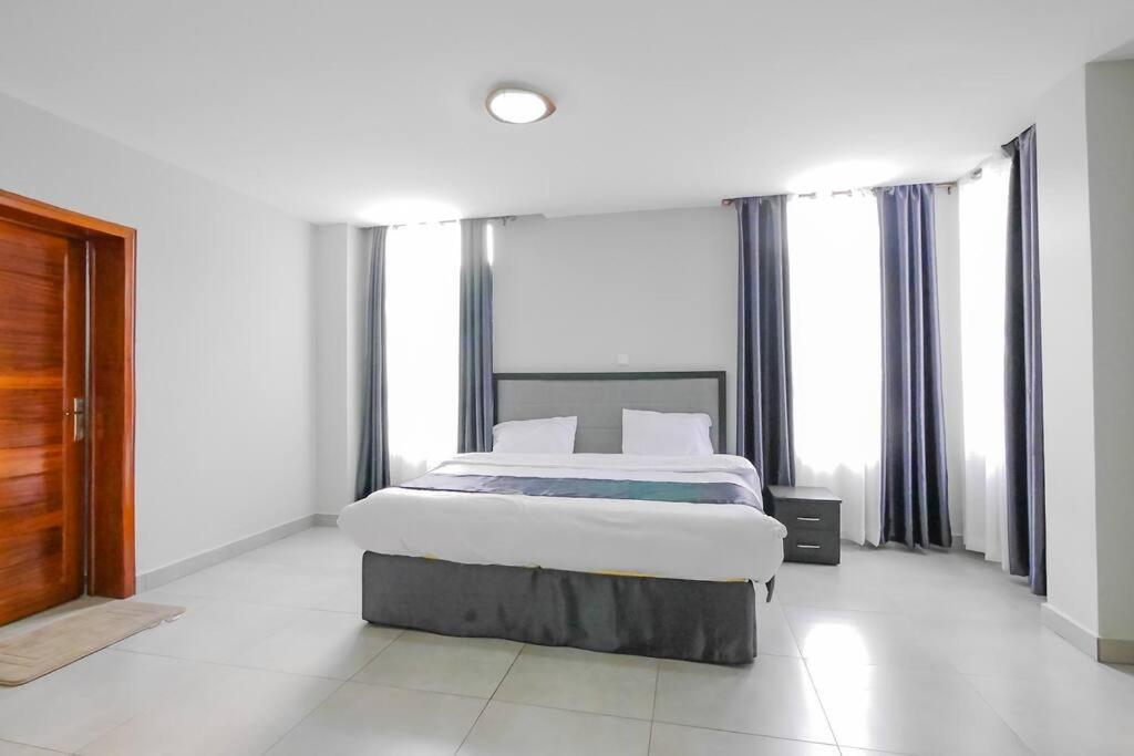 Ultra Modern Apartment In Nyarutarama Kigali Kültér fotó